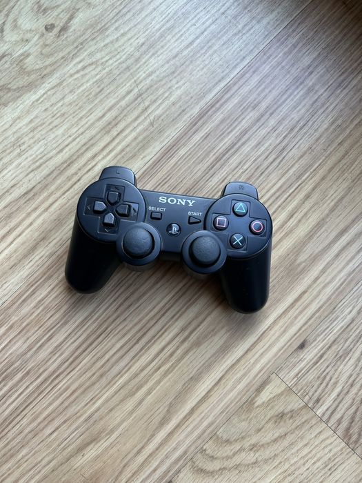 PlayStation 3 super slim com comandos e jogos