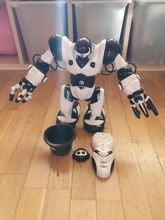 Интерактивний робот Robosapien X