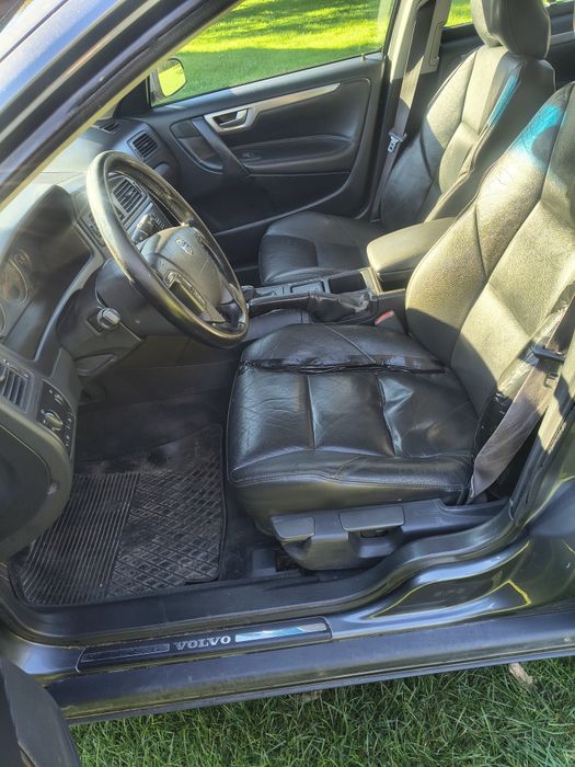 Volvo V70  2,4D  2004