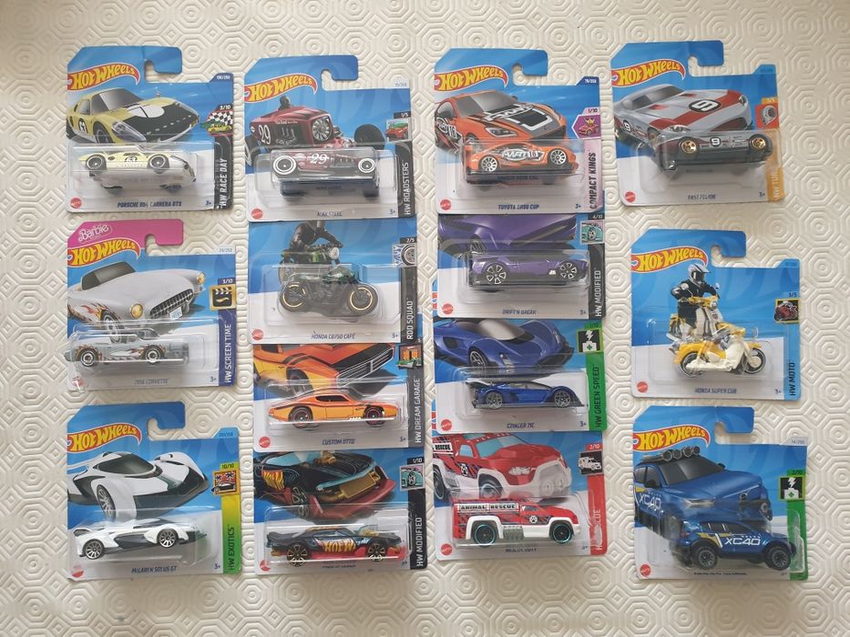 Caixa 50 carros Hot Wheels NOVA
