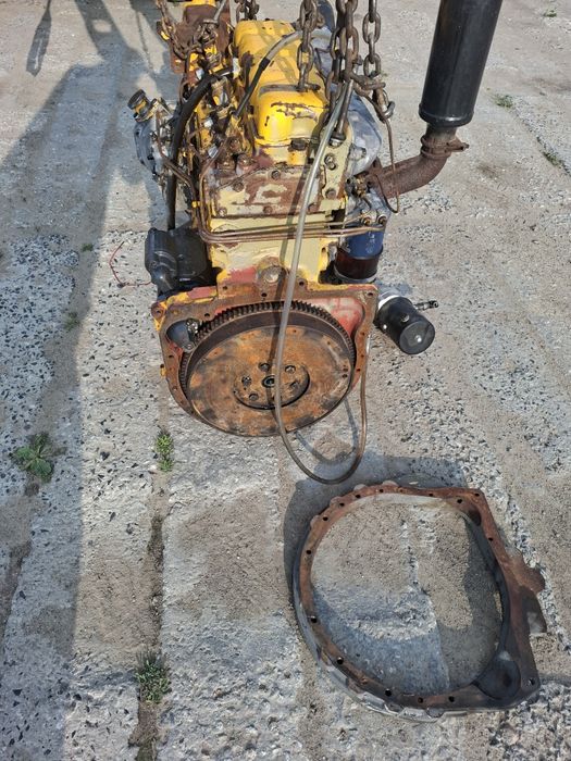 Silnik perkins 4cyl mf ursus landini jcb cat pompa wspomagania pokrywa