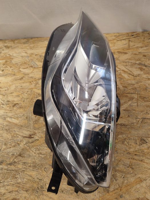 Lampa Reflektor Lewy Przód Seat Ibiza IV 4  Zwykła 15r Oryginał