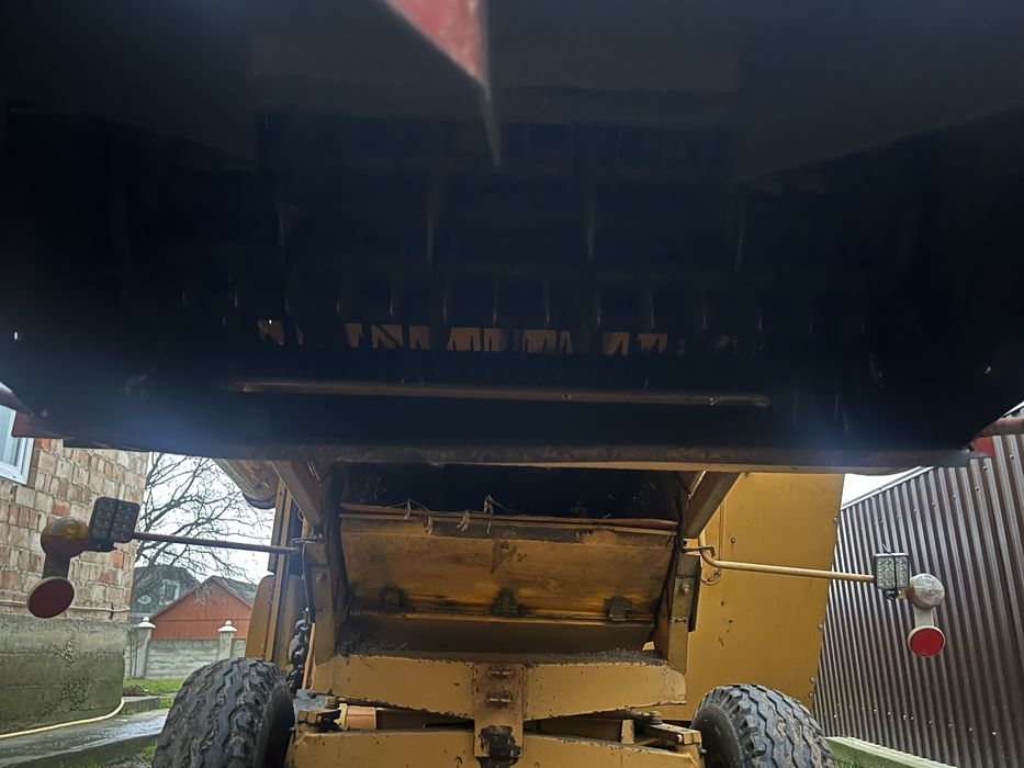 Зерновий комбайн Sampo 500