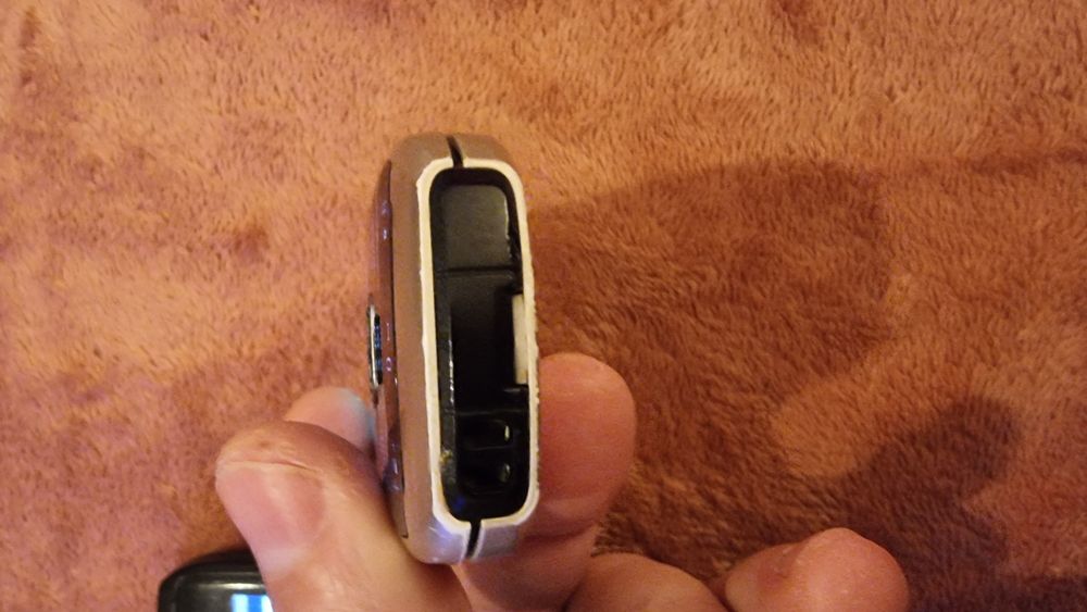 Dois Telemóveis Nokia 1800 (Preto e Prata) RETRO