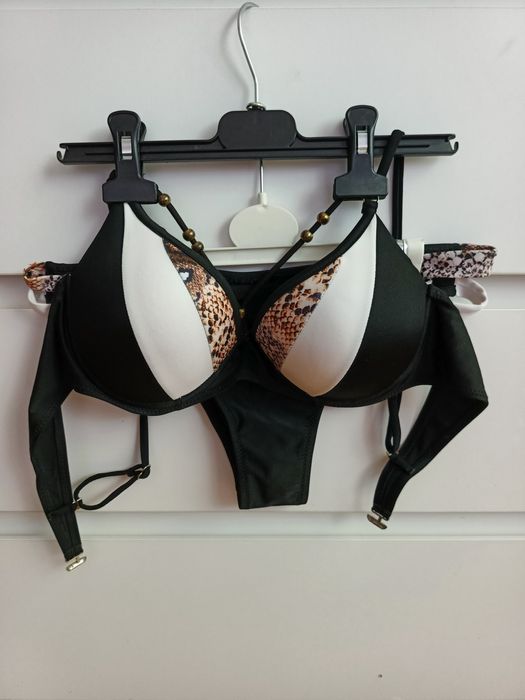 Купальники різні