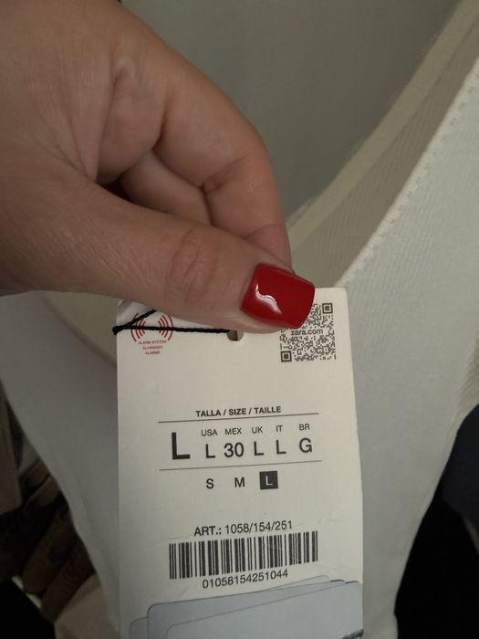Трикотажний топ ZARA L трикотажний топ з кружевом та відкритими плечима у розмірі L