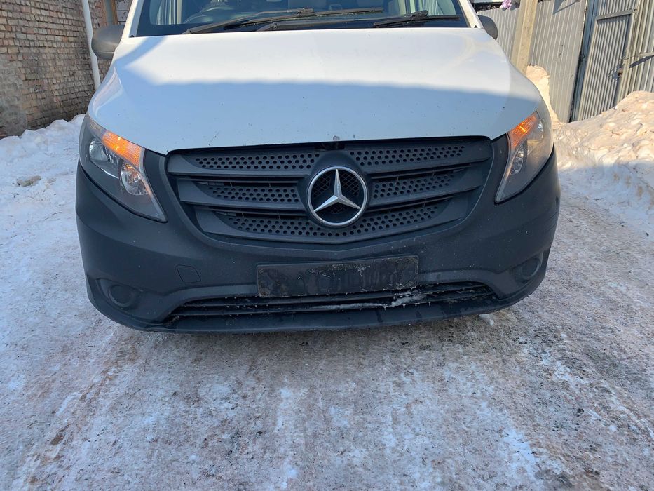 Разборка Вито W447 запчасти б/у салон двери фары