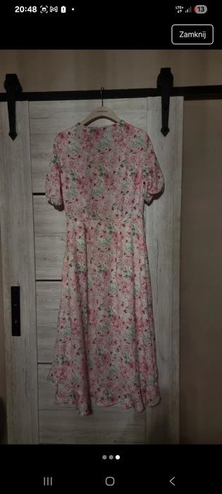 Elegancka, długa sukienka w kwiaty Mohito