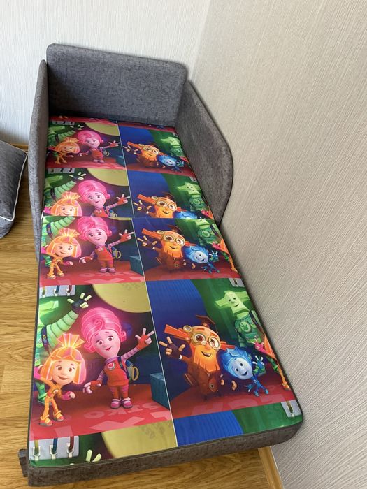 Дитячий розкладний диван