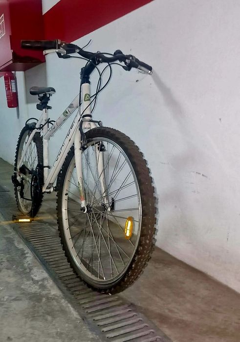 Vendo bicicleta .