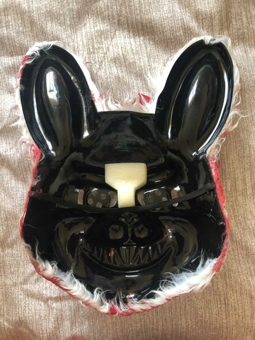 Máscara coelho assustador