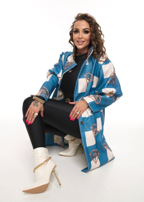 Elegancki płaszcz krata trzy kolory pasek w komplecie Lola bianka