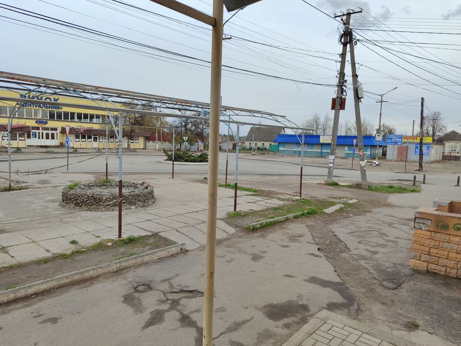 Оренда - приміщення 28,3 кв м, з окремим входом напроти центр. ринку