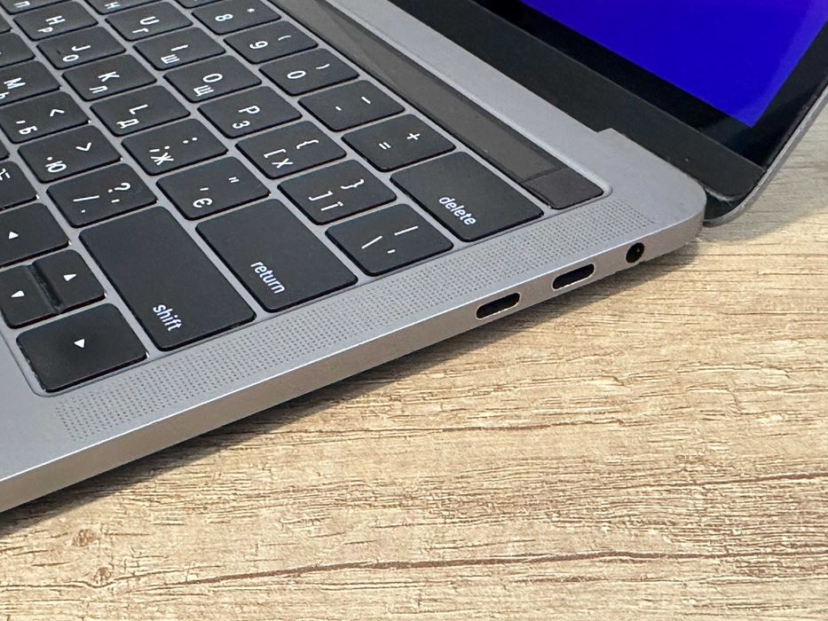 Apple MacBook Pro 13