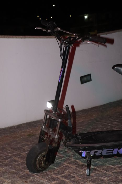 Trotinete elétrica com bateria de lítio