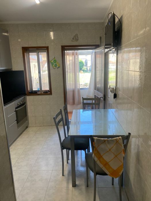 Alugo quarto em Sao Mamede de Infesta