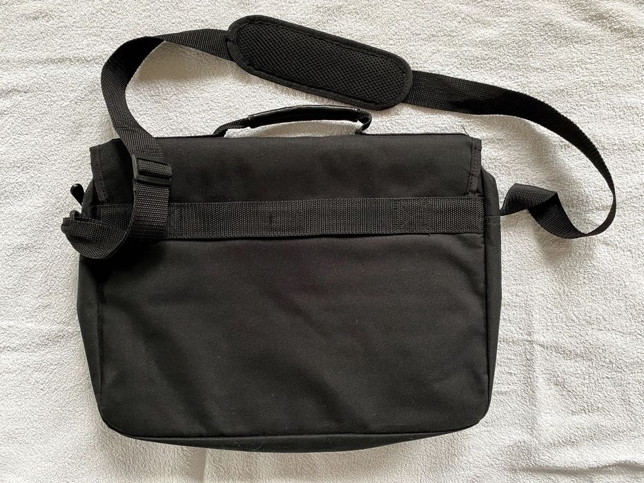 Torba na laptopa notebook HP Essential Messenger 17.3'' NOWA !!!