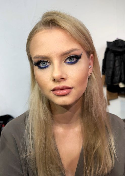 Макіяж, зачіска, накрутка.