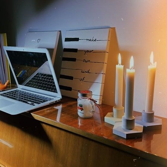 Подсвечник из гипса.