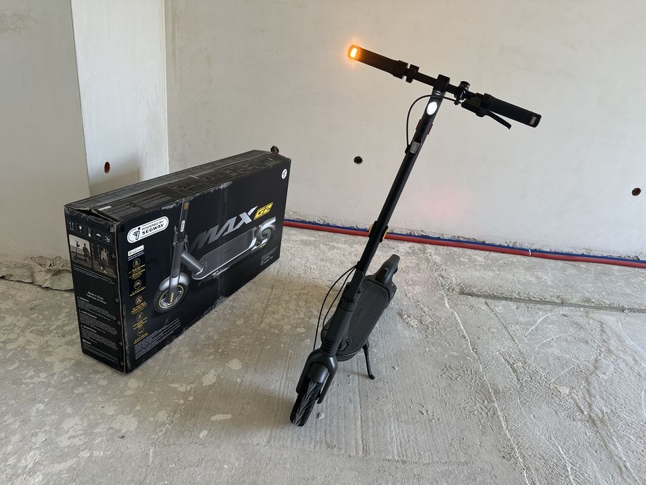 Hulajnoga elektryczna SEGWAY Ninebot KickScooter Max G2 D 70km 450W 10"