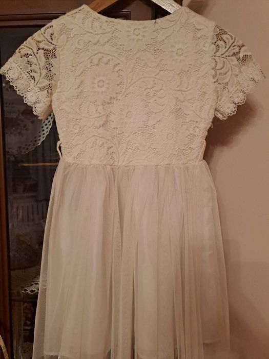 Sukienka tiulowo-koronkowq