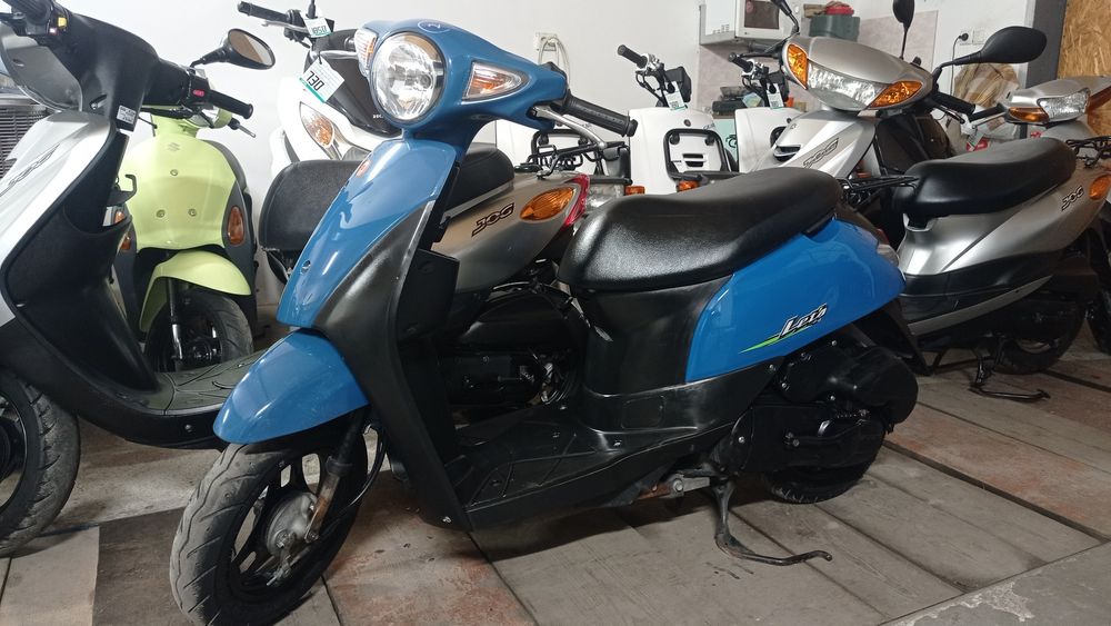Скутер suzuki lets 6