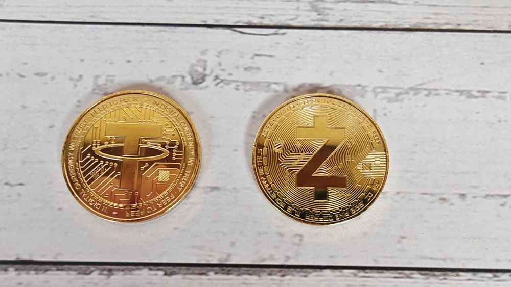 Сувенирная монета USDT Zcash крипта криптовалюта тезер зек gold золото