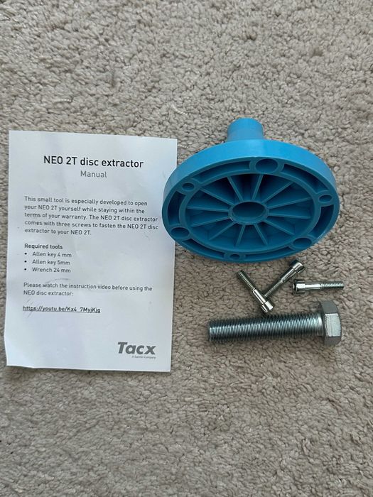 Tacx Neo 2T disc extractor