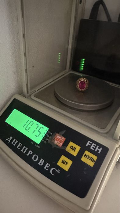 Кольцо золотое 583 СССР со звездой вес 10,75 р.19 каблучка