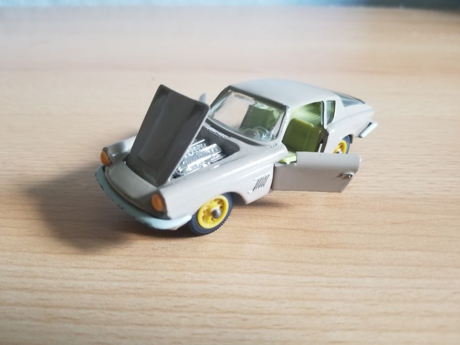 Мазерати мистраль-купе масштабная модель 1:43