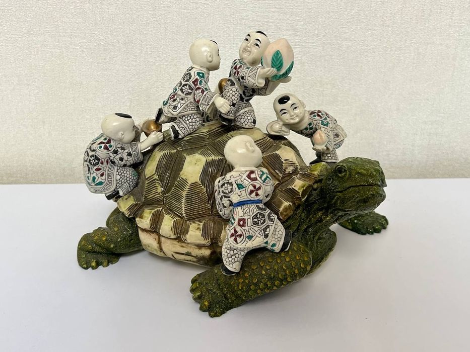 Продам статуэтку 