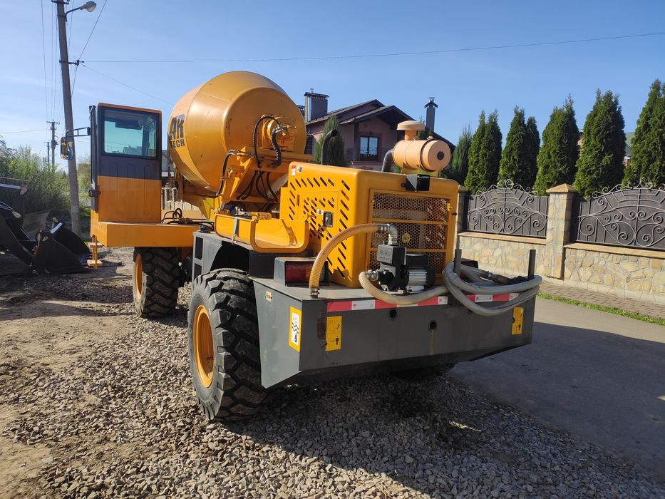 Бетонозмішувач, бетономіксер, самохідний міксер, бетономішалка