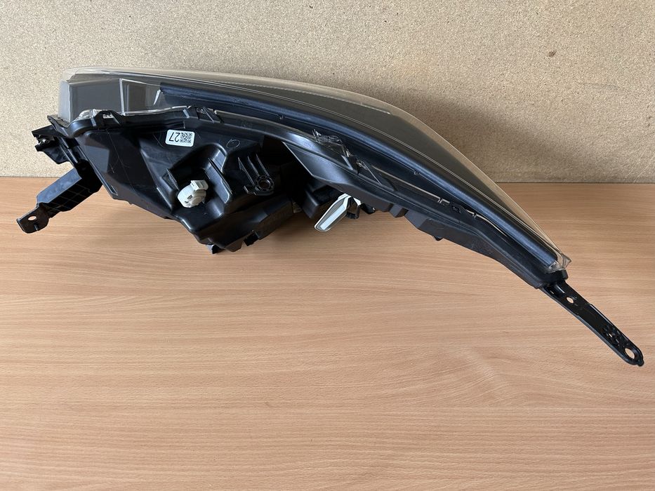 Фара 27 37 Subaru Outback BT b16 2020 2021 2022 84002AN14A