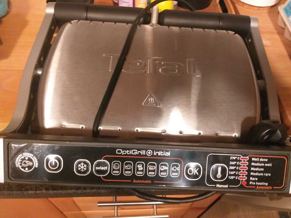Grelhador tefal utilizado pouquíssimas vezes.