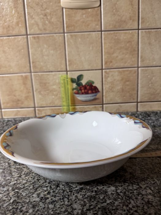 Serwis obiadowo - kawowy na 12 osób z fabryki porcelany: Karolina
