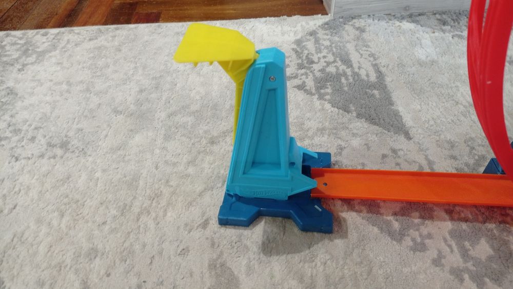 Трек хотвилс тройная петля