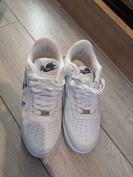 Buty  białe damskie