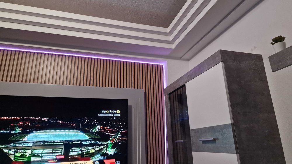Para SALA. Melhor que LED (não é preciso led sequêncial)