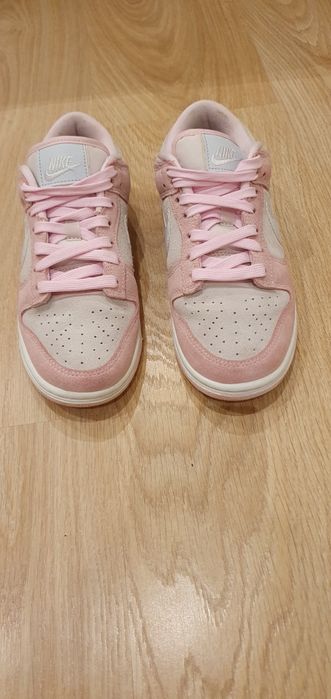 Vendo ténis da nike n°36.  Edição limitada.