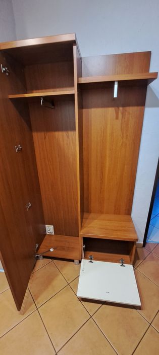 Szafa do przedpokoju z lustrem