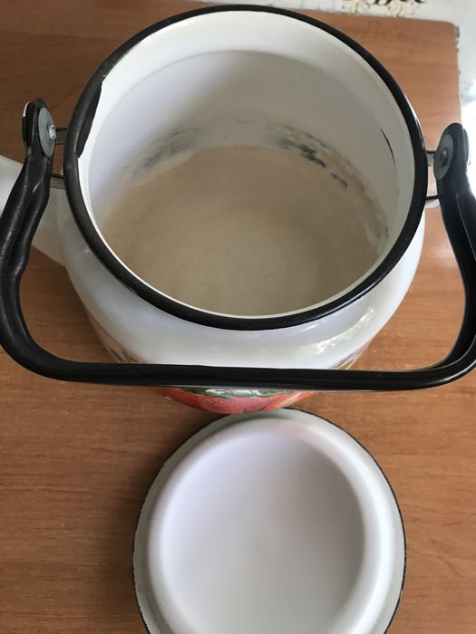 Эмалированный чайник