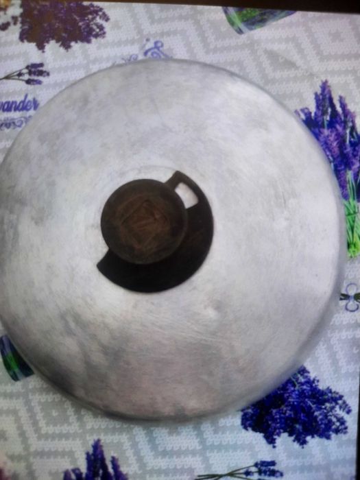 Сковородка с крышкой,без ручки