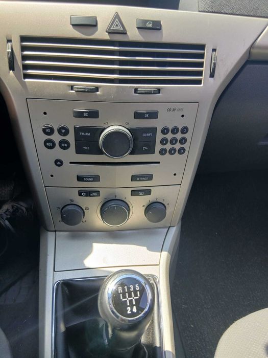 Opel Astra — fotografia 4