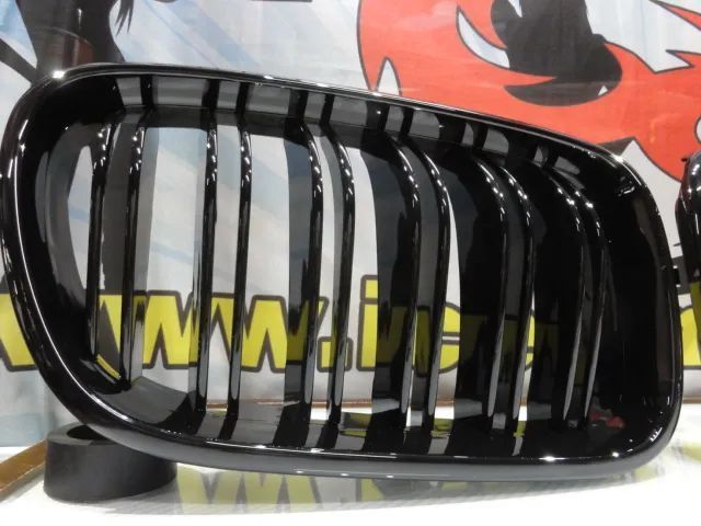 Grelha frontal em preto piano brilhante para BMW X3 F25 2010-2014, X4 F26 +2014 M4 look / dupla lâmina em Plastico ABS
