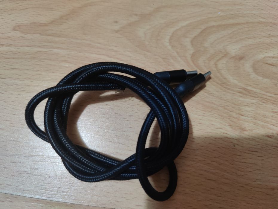 Teclado Mecanico 60% Hotswappable Skyloong GK61 HyperX keycaps.