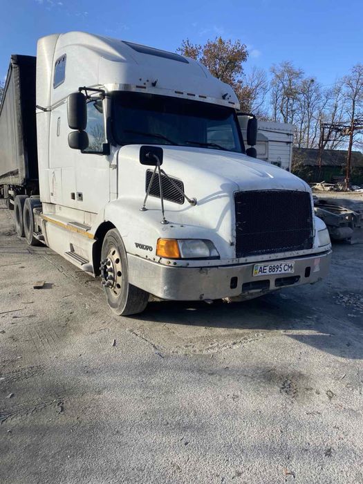 Volvo. VNL 660  2001