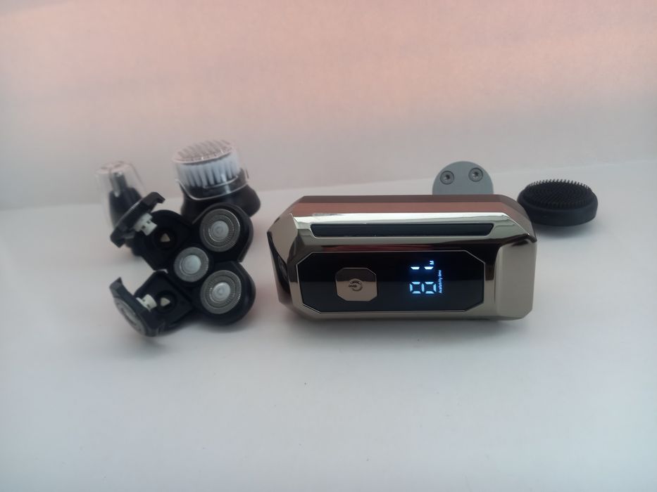 Електробритва тример на акумуляторі