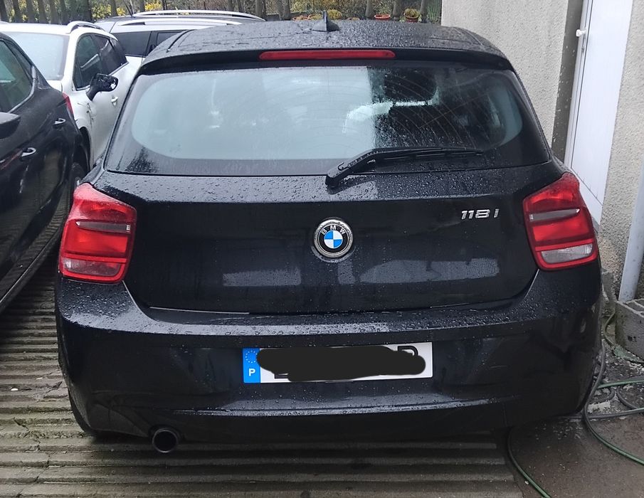 vendo BMW serie 1 118 i  170CV de 2012   acidentado salvado