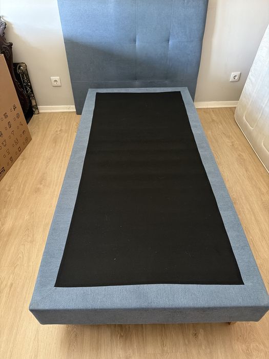 Cama single com colchao