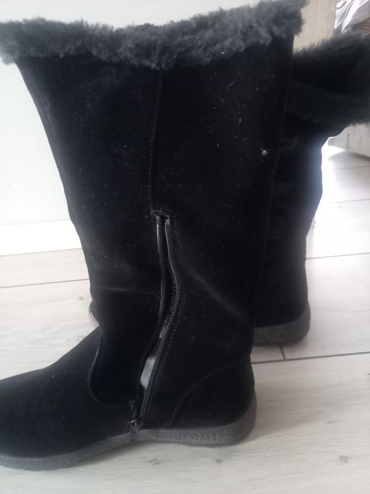 Czarne buty zimowe